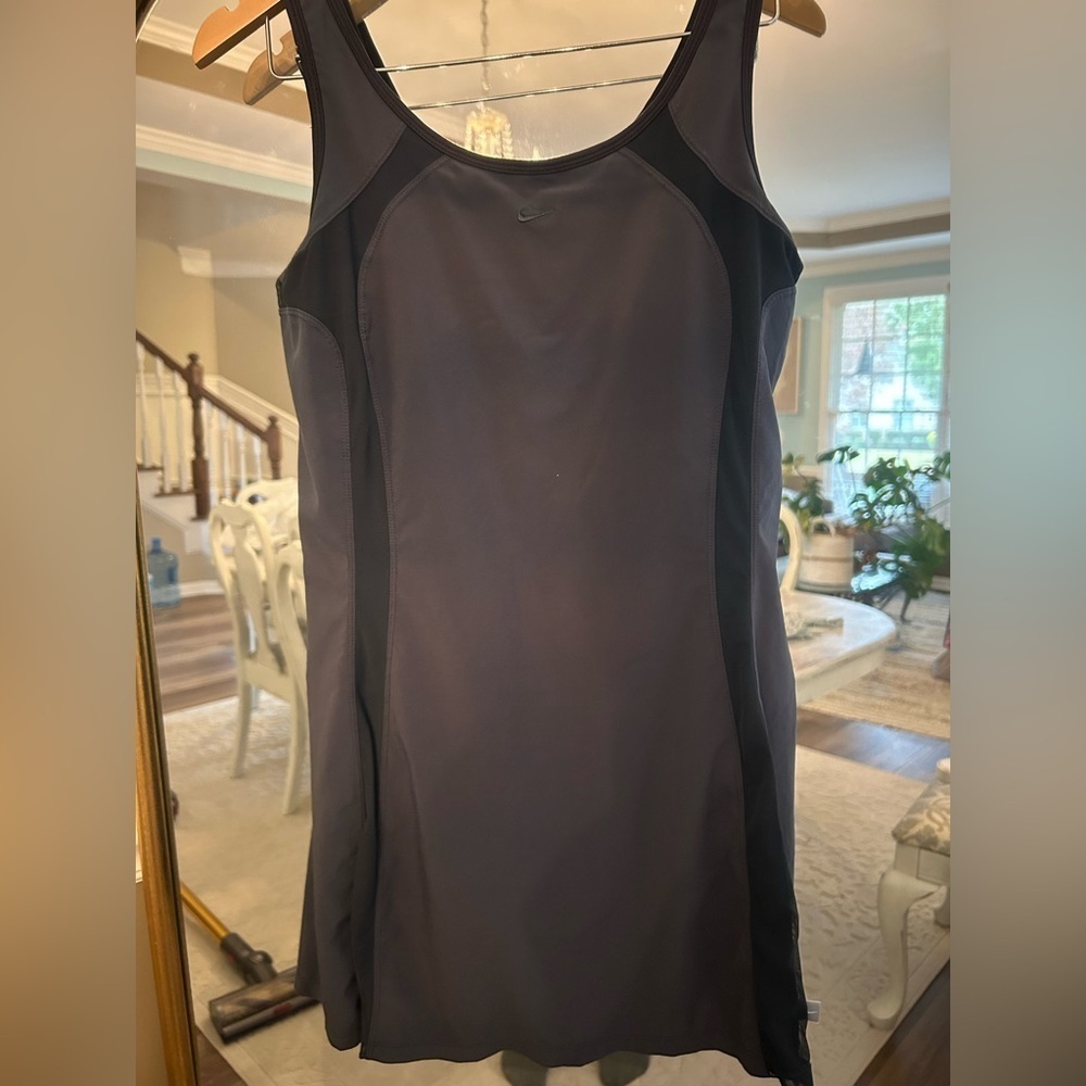 Nike Dri-Fit Victory Tennis Dress Size Large Charcoal Gray Built in Bra/Shorts
